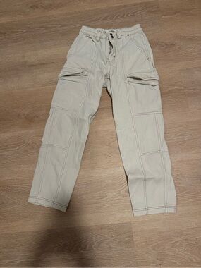 Light Beige Men's Cargo Pants - Casual Utility Style